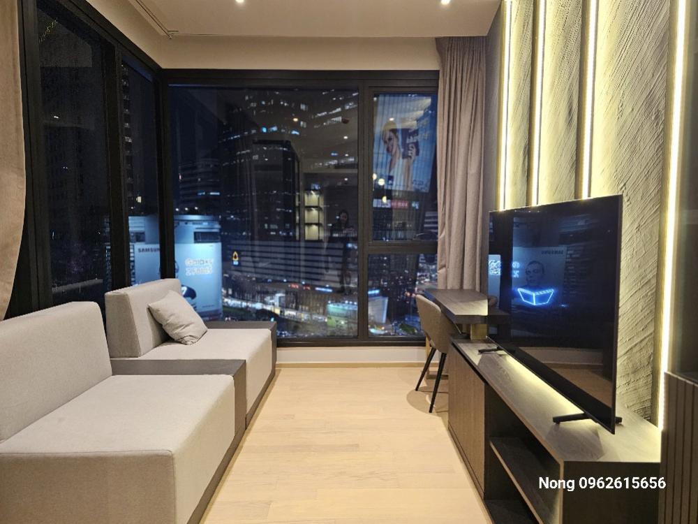 ให้เช่าคอนโดพระราม 9 เพชรบุรีตัดใหม่ RCA : Rent  ห้อง** Ashton Rama 9  ห้องกว้างมาก 43.5 ตรม. 1 นอน 1 น้ำ เฟอร์ครบ พร้อมอยู่@ 42,000 บาท  Call 096-2615656 ห้องกว้าง 43.5 ตรม. 1 นอน 1 น้ำ เฟอร์ครบ พร้อมอยู่  Location : Rama 9Rental Price : 42,000 BahtCondominium near MRT :  Rama 9  StationCondomini