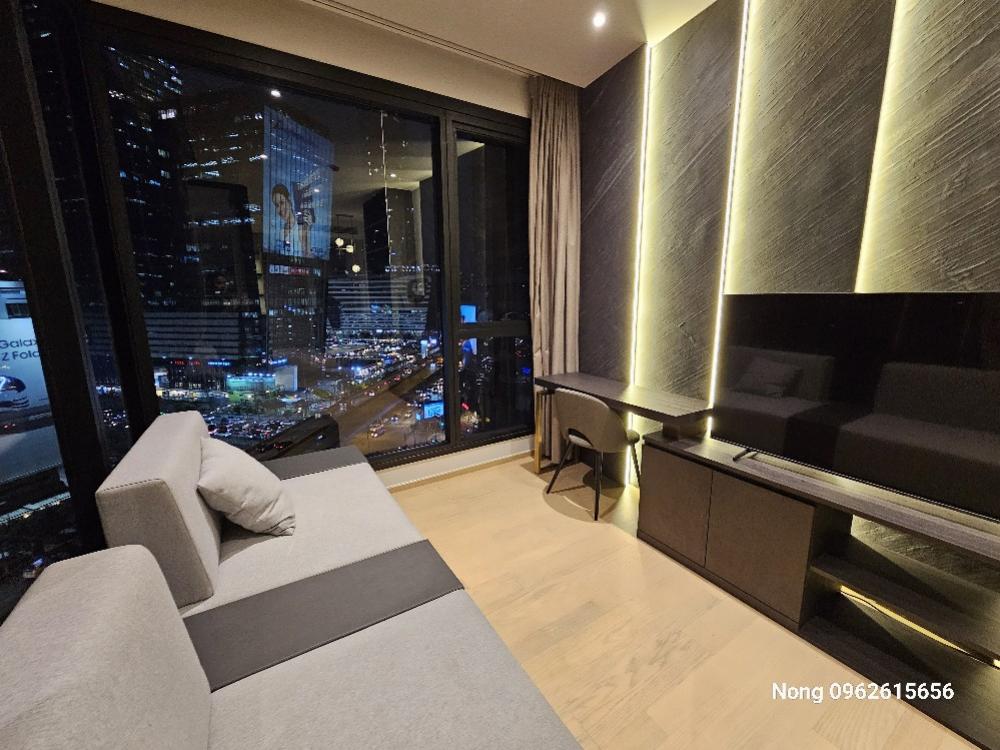 ให้เช่าคอนโดพระราม 9 เพชรบุรีตัดใหม่ RCA : Rent  ห้อง** Ashton Rama 9  ห้องกว้างมาก 43.5 ตรม. 1 นอน 1 น้ำ เฟอร์ครบ พร้อมอยู่@ 42,000 บาท  Call 096-2615656 ห้องกว้าง 43.5 ตรม. 1 นอน 1 น้ำ เฟอร์ครบ พร้อมอยู่  Location : Rama 9Rental Price : 42,000 BahtCondominium near MRT :  Rama 9  StationCondomini