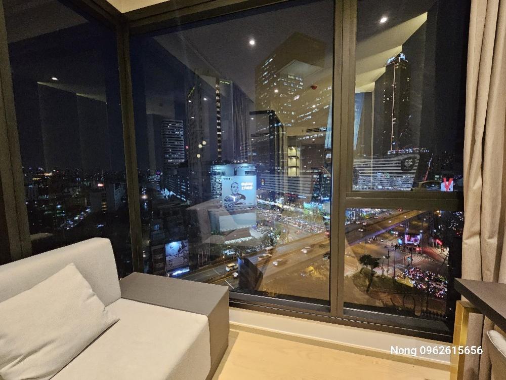 ให้เช่าคอนโดพระราม 9 เพชรบุรีตัดใหม่ RCA : Rent  ห้อง** Ashton Rama 9  ห้องกว้างมาก 43.5 ตรม. 1 นอน 1 น้ำ เฟอร์ครบ พร้อมอยู่@ 42,000 บาท  Call 096-2615656 ห้องกว้าง 43.5 ตรม. 1 นอน 1 น้ำ เฟอร์ครบ พร้อมอยู่  Location : Rama 9Rental Price : 42,000 BahtCondominium near MRT :  Rama 9  StationCondomini