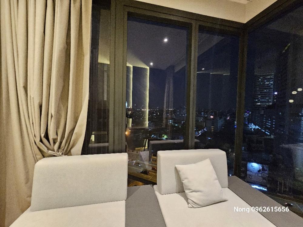 ให้เช่าคอนโดพระราม 9 เพชรบุรีตัดใหม่ RCA : Rent  ห้อง** Ashton Rama 9  ห้องกว้างมาก 43.5 ตรม. 1 นอน 1 น้ำ เฟอร์ครบ พร้อมอยู่@ 42,000 บาท  Call 096-2615656 ห้องกว้าง 43.5 ตรม. 1 นอน 1 น้ำ เฟอร์ครบ พร้อมอยู่  Location : Rama 9Rental Price : 42,000 BahtCondominium near MRT :  Rama 9  StationCondomini