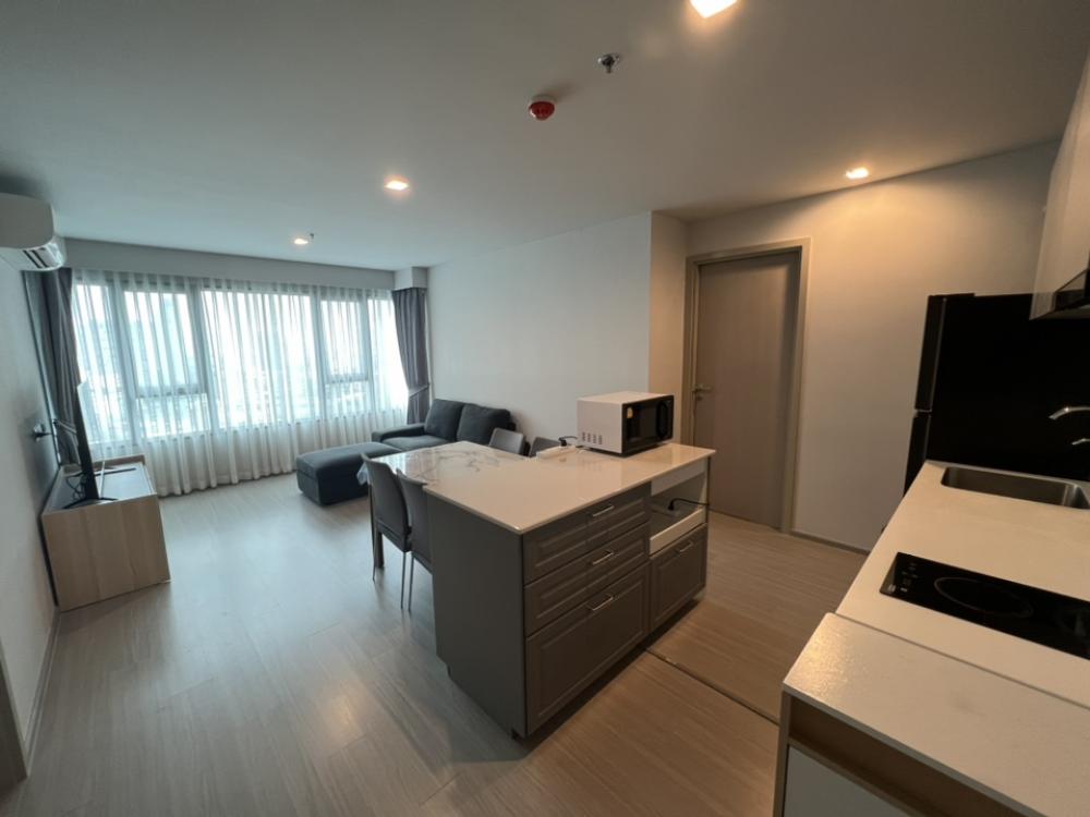 ให้เช่าคอนโดลาดพร้าว เซ็นทรัลลาดพร้าว : 🔥ให้เช่าด่วน🔥ไลฟ์ ลาดพร้าว ห้องกว้างน่าอยู่มาก มีเฟอร์ครบ พร้อมอยู่