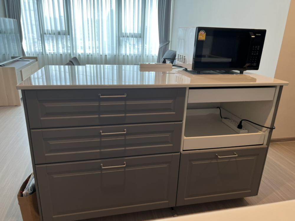 ให้เช่าคอนโดลาดพร้าว เซ็นทรัลลาดพร้าว : 🔥ให้เช่าด่วน🔥ไลฟ์ ลาดพร้าว ห้องกว้างน่าอยู่มาก มีเฟอร์ครบ พร้อมอยู่