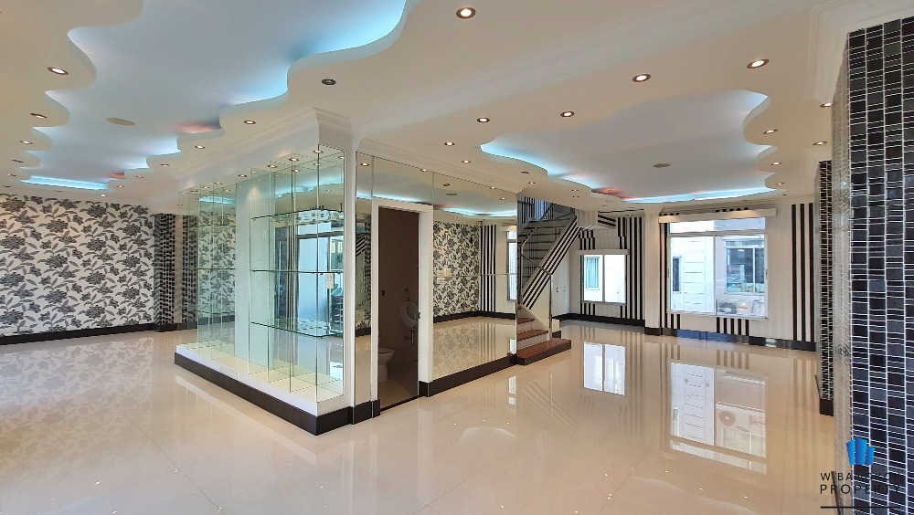 For SaleHome OfficeChokchai 4, Ladprao 71, Ladprao 48, : Sell Home Office Project “BIZTOWN Lat Phrao