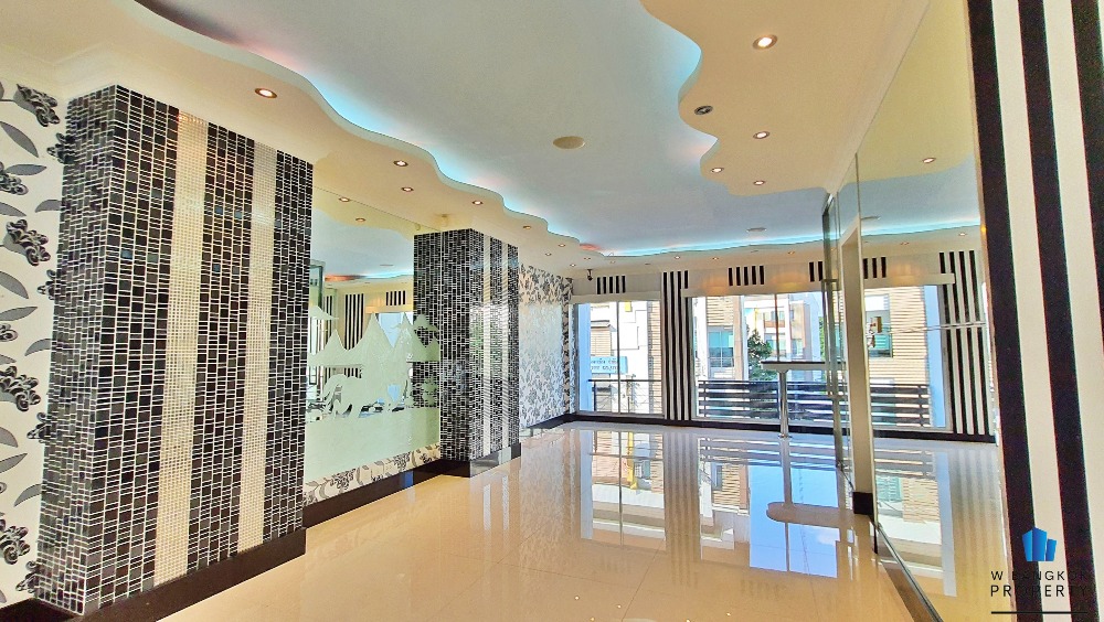 For SaleHome OfficeChokchai 4, Ladprao 71, Ladprao 48, : Sell Home Office Project “BIZTOWN Lat Phrao