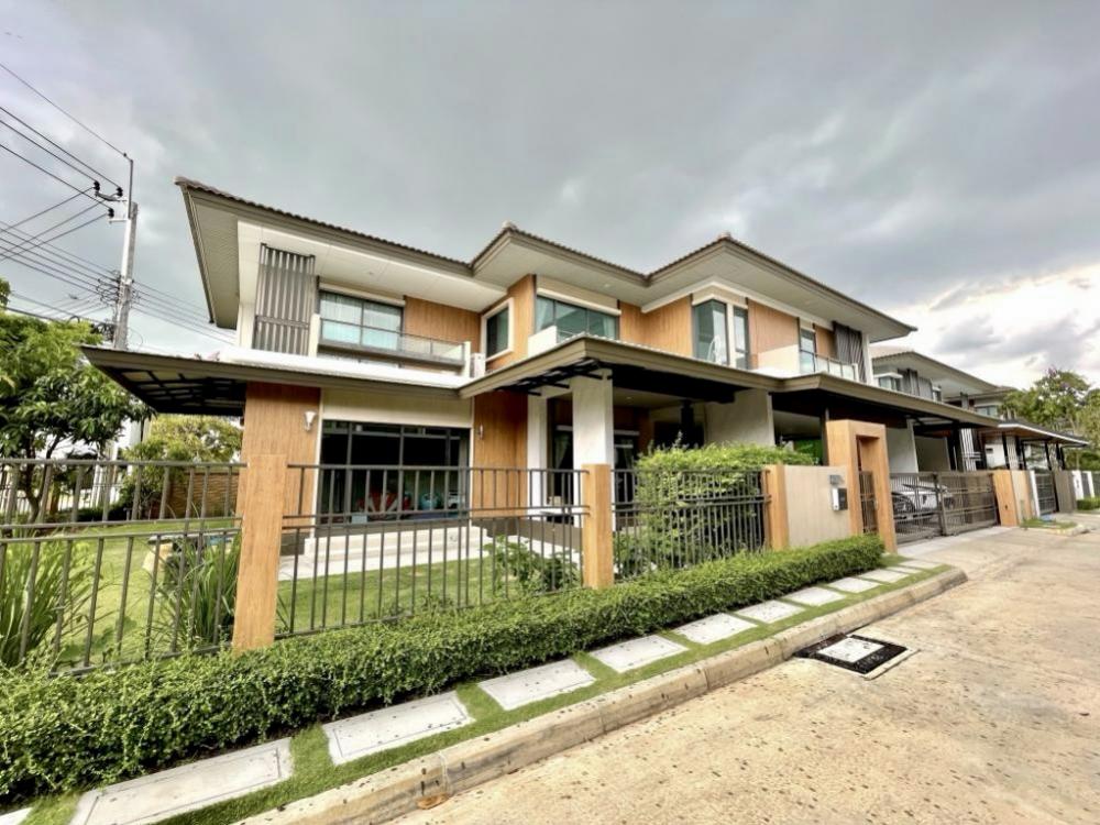 For SaleHouseNonthaburi, Bang Yai, Bangbuathong : 2-storey single house, 103 square wah, corner room, next to a lawn, can park 3 cars, near Impact