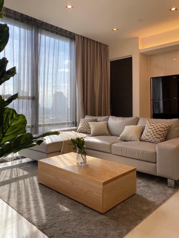 For RentCondoWongwianyai, Charoennakor : for rent The Bangkok Sathorn 1 bed nice design 🌿🤍