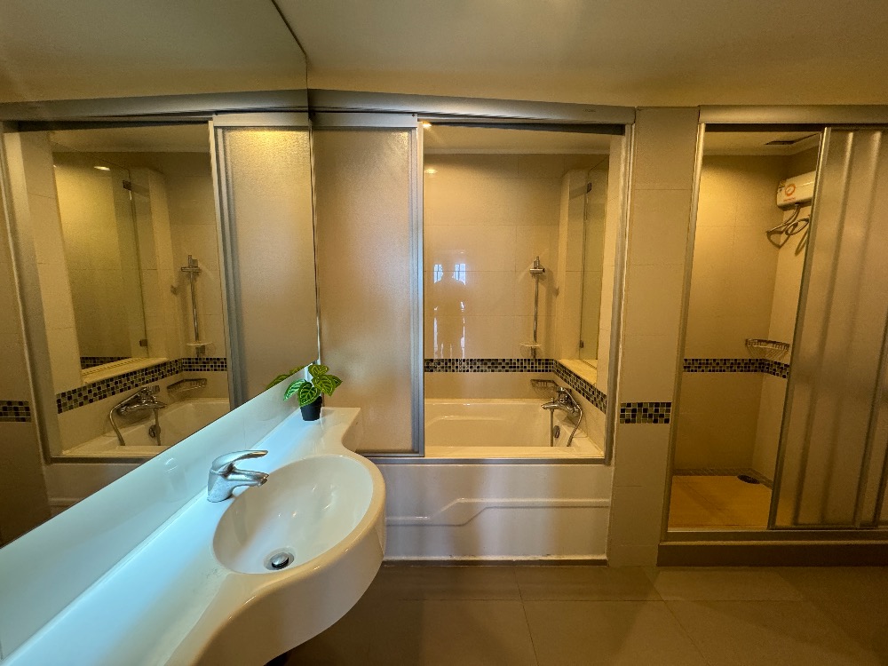 For SaleCondoRama3 (Riverside),Satupadit : Urgent sale / for rent 103 sq m (3 bedrooms) / Lumpini Park Riverside Rama 3