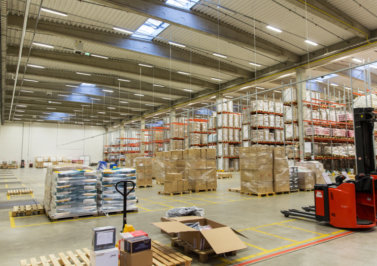 ให้เช่าโกดังปทุมธานี รังสิต ธรรมศาสตร์ : ด่วนๆๆ ให้เช่าโกดัง-ออฟฟิศ สไตล์modern มีพื้นที่จอดรถ โหลดตู้คอนเนอร์ได้สบายๆ ใกล้ตลาดไท ติดถนนกว้างๆ ซอยไอยรา5