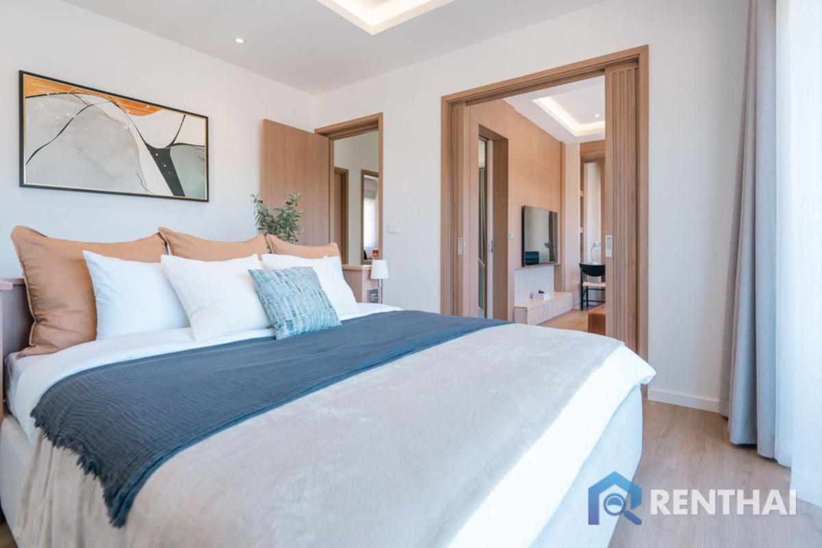 For SaleHousePattaya, Bangsaen, Chonburi : Are you looking for a luxury modern home? look no further!