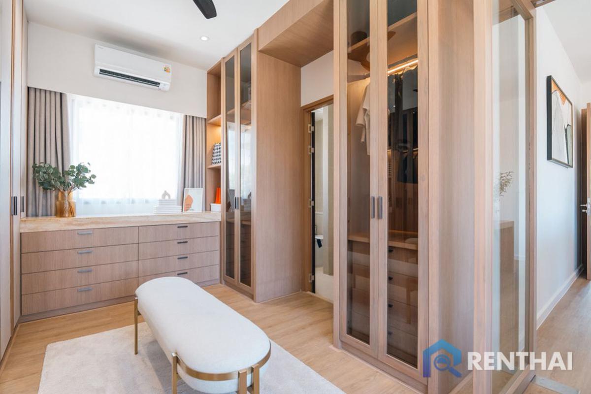 For SaleHousePattaya, Bangsaen, Chonburi : Are you looking for a luxury modern home? look no further!