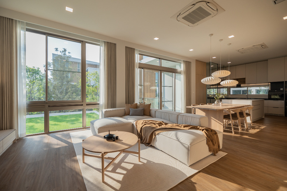 For RentHousePattanakan, Srinakarin : Japandi style detached house for rent, 3 floors, corner house, Soi Krungthep Kreetha, near Wellington International School.