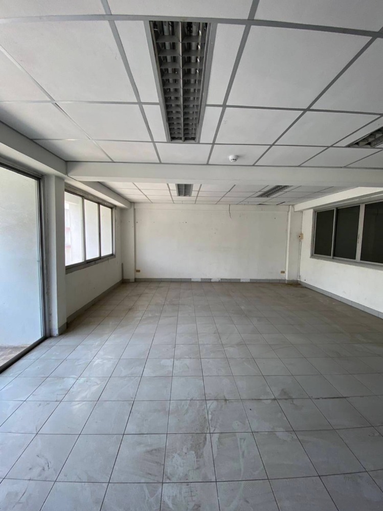 For SaleWarehousePathum Thani,Rangsit, Thammasat : Office + warehouse for sale, 3.5 floors, Nava Nakhon, Khlong Luang, Pathum Thani #Warehouse for sale #Office for sale #Nava Nakhon warehouse