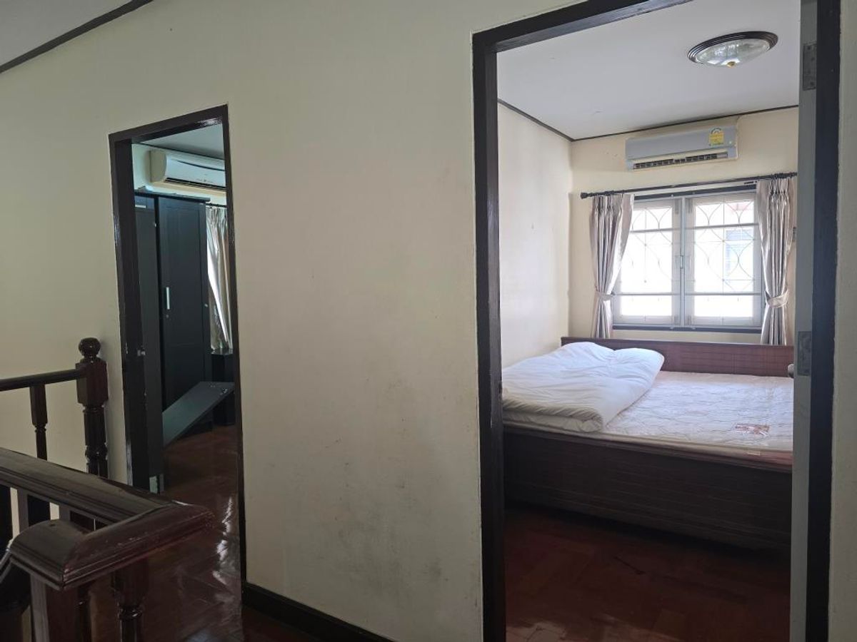 For RentHouseMin Buri, Romklao : For rent, a newly renovated single house with garden, 4 bedroom at Perfect Place Ramkamhaeng 164 Garden zone