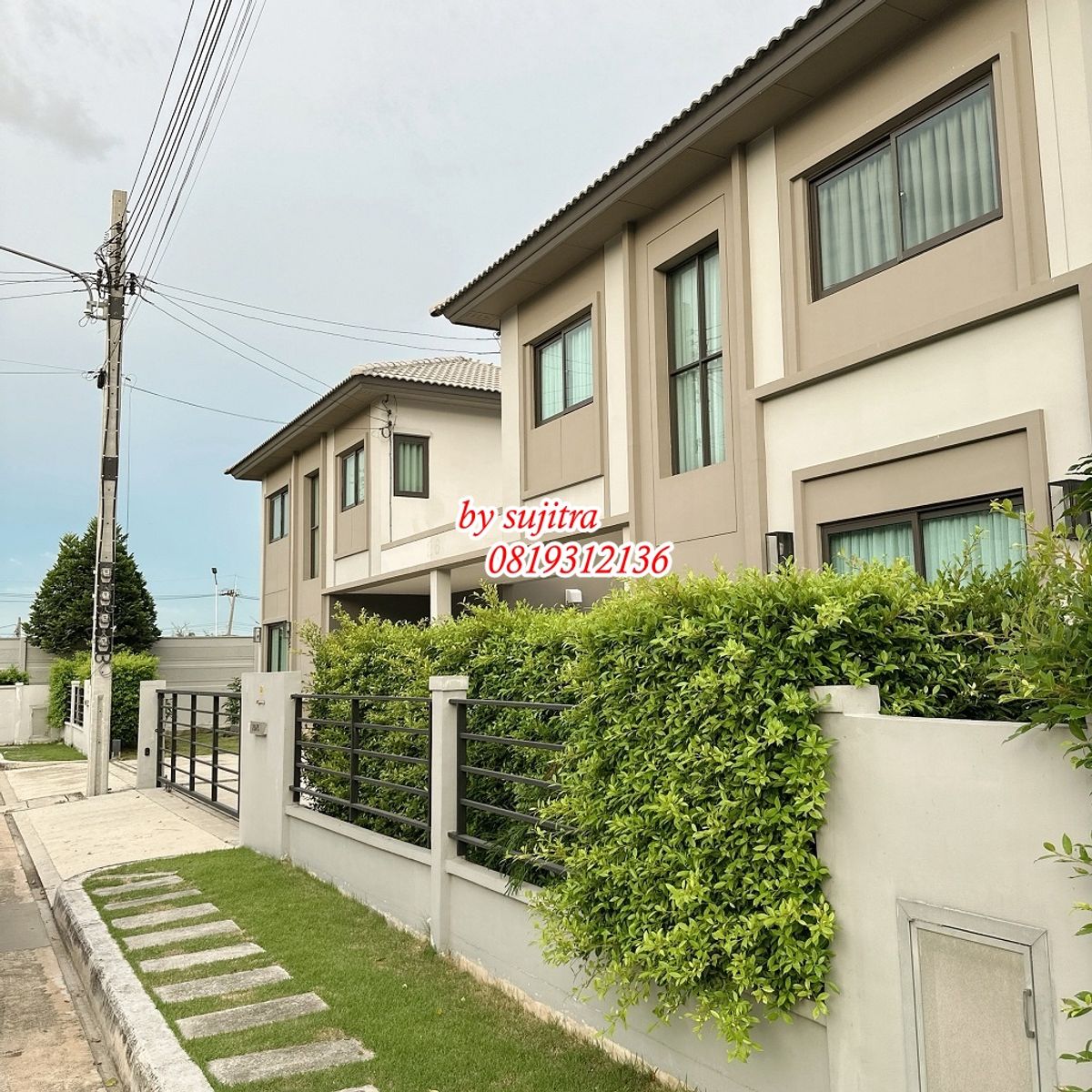 For RentHouseNawamin, Ramindra : Twin house for rent, 2-story detached house, 2, behind the fence.