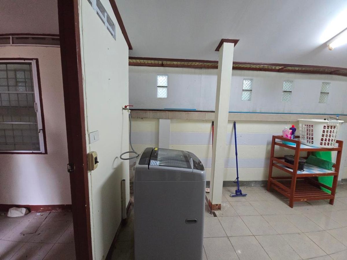 For RentHouseMin Buri, Romklao : For rent, a newly renovated single house with garden, 4 bedroom at Perfect Place Ramkamhaeng 164 Garden zone