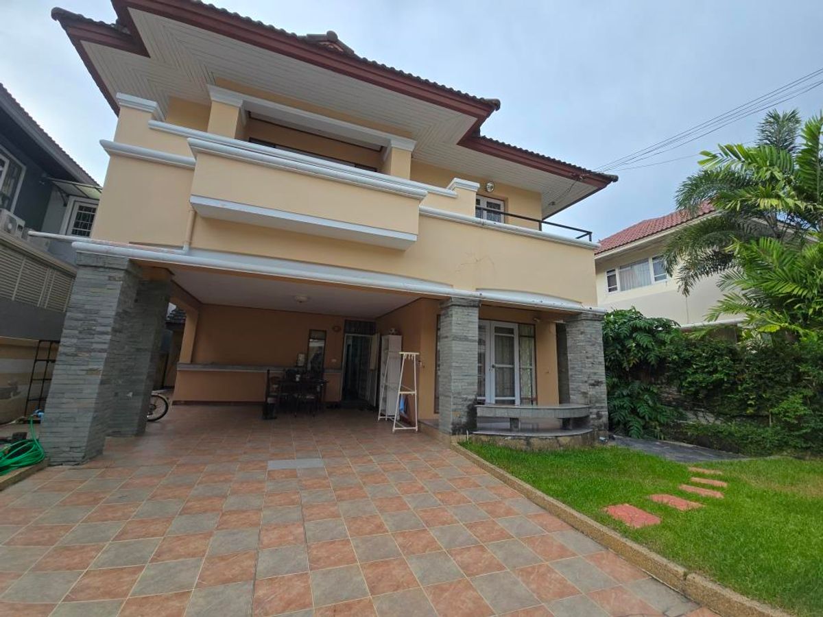 For RentHouseMin Buri, Romklao : For rent, a newly renovated single house with garden, 4 bedroom at Perfect Place Ramkamhaeng 164 Garden zone