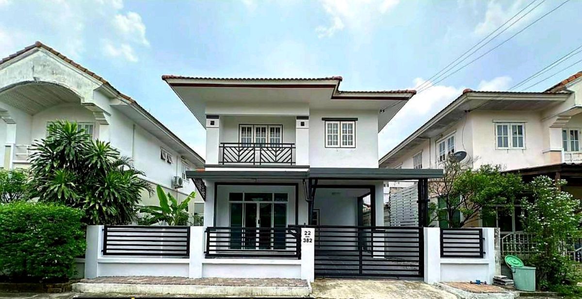 For SaleHouseNawamin, Ramindra : For sale: 2-storey twin house, Buriram Village, along Khlong Song 23, Bang Chan, Khlong Sam Wa, Bangkok 10510, near Fashion Island, Safari World, Chatuchak Expressway, Pink Line BTS