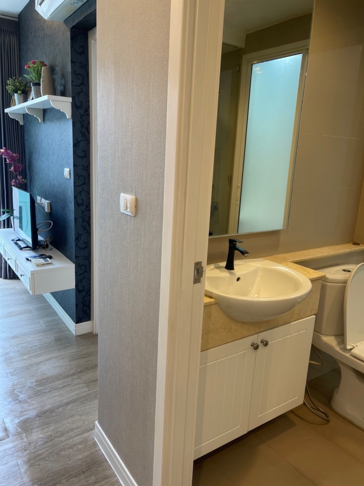 ขายคอนโดพัทยา บางแสน ชลบุรี สัตหีบ : (Owner Post) ขายคอนโด The Blue X Bangsaen พร้อมสัญญาเช่า (ค่าเช่า 10,000 บาท/เดือน) ตรงข้ามสาธิตม.บูรพา เดินลงหาดวอนได้ ค่าใช้จ่ายในการโอนกรรมสิทธิ์คนละครึ่ง