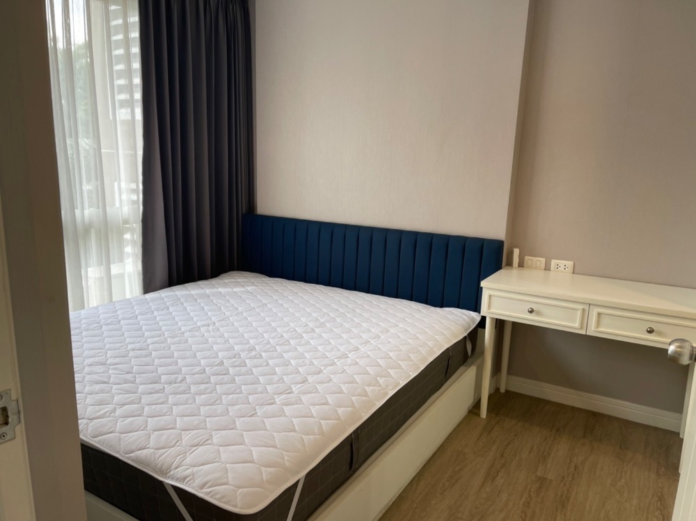 For SaleCondoPattaya, Bangsaen, Chonburi : (Owner Post) Condo for SALE with rental contract at The Blue X, 2nd floor. You can walk down to Won Beach. 50:50 for transfer fee and register at Land Department.