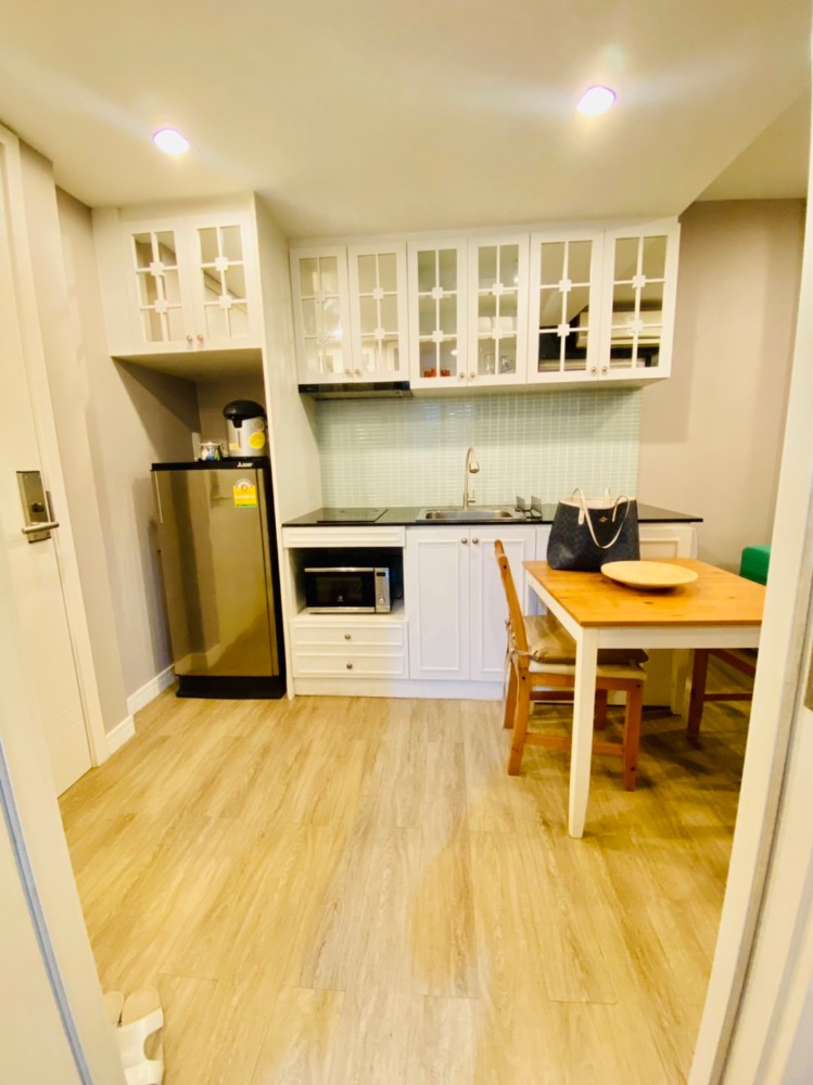 ขายคอนโดพัทยา บางแสน ชลบุรี สัตหีบ : (Owner Post) ขายคอนโด The Blue X Bangsaen พร้อมสัญญาเช่า (ค่าเช่า 10,000 บาท/เดือน) ตรงข้ามสาธิตม.บูรพา เดินลงหาดวอนได้ ค่าใช้จ่ายในการโอนกรรมสิทธิ์คนละครึ่ง