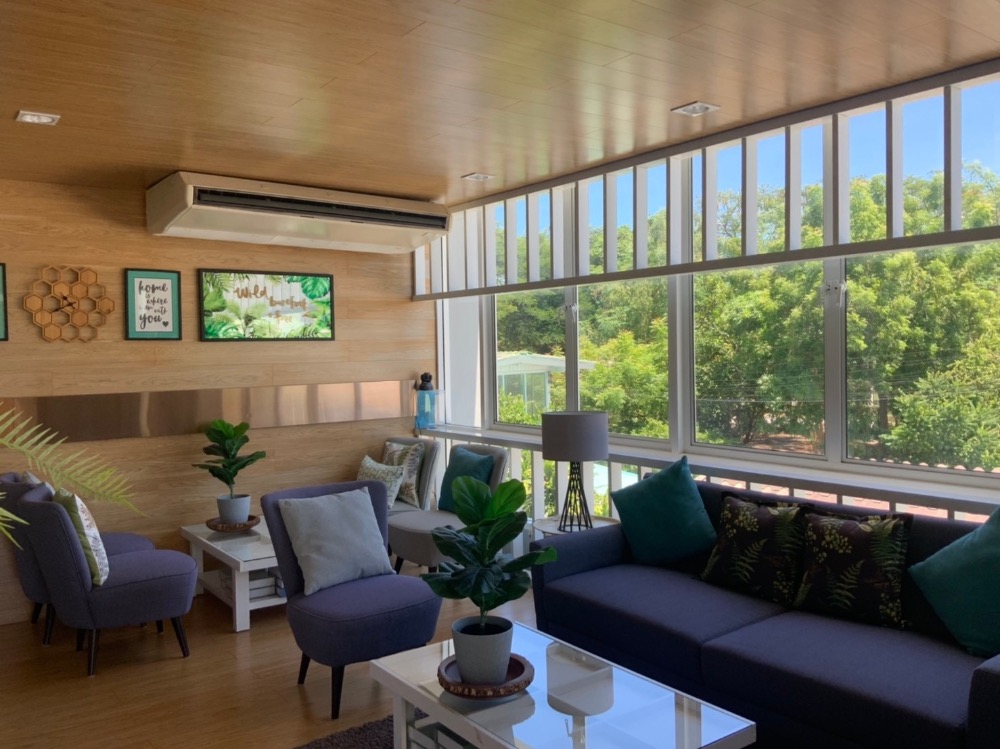 ขายคอนโดพัทยา บางแสน ชลบุรี สัตหีบ : (Owner Post) ขายคอนโด The Blue X Bangsaen พร้อมสัญญาเช่า (ค่าเช่า 10,000 บาท/เดือน) ตรงข้ามสาธิตม.บูรพา เดินลงหาดวอนได้ ค่าใช้จ่ายในการโอนกรรมสิทธิ์คนละครึ่ง