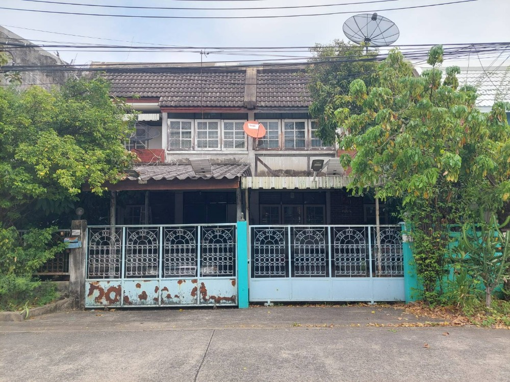 ขายทาวน์โฮมลาดพร้าว101 แฮปปี้แลนด์ : ขาย ทาวน์เฮ้่่าส์ 2 ชั้น ม.ประชากรไทย ลาดพร้าว 93 เนิ้อที่ 27 ตร.วา 3 ห้องนอน 2 ห้องน้ำ ราคา 3.4 ลบ.*