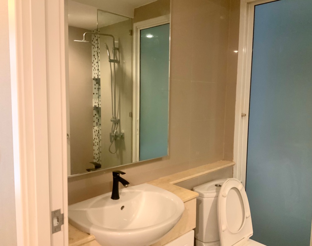 ขายคอนโดพัทยา บางแสน ชลบุรี สัตหีบ : (Owner Post) ขายคอนโด The Blue X Bangsaen พร้อมสัญญาเช่า (ค่าเช่า 10,000 บาท/เดือน) ตรงข้ามสาธิตม.บูรพา เดินลงหาดวอนได้ ค่าใช้จ่ายในการโอนกรรมสิทธิ์คนละครึ่ง