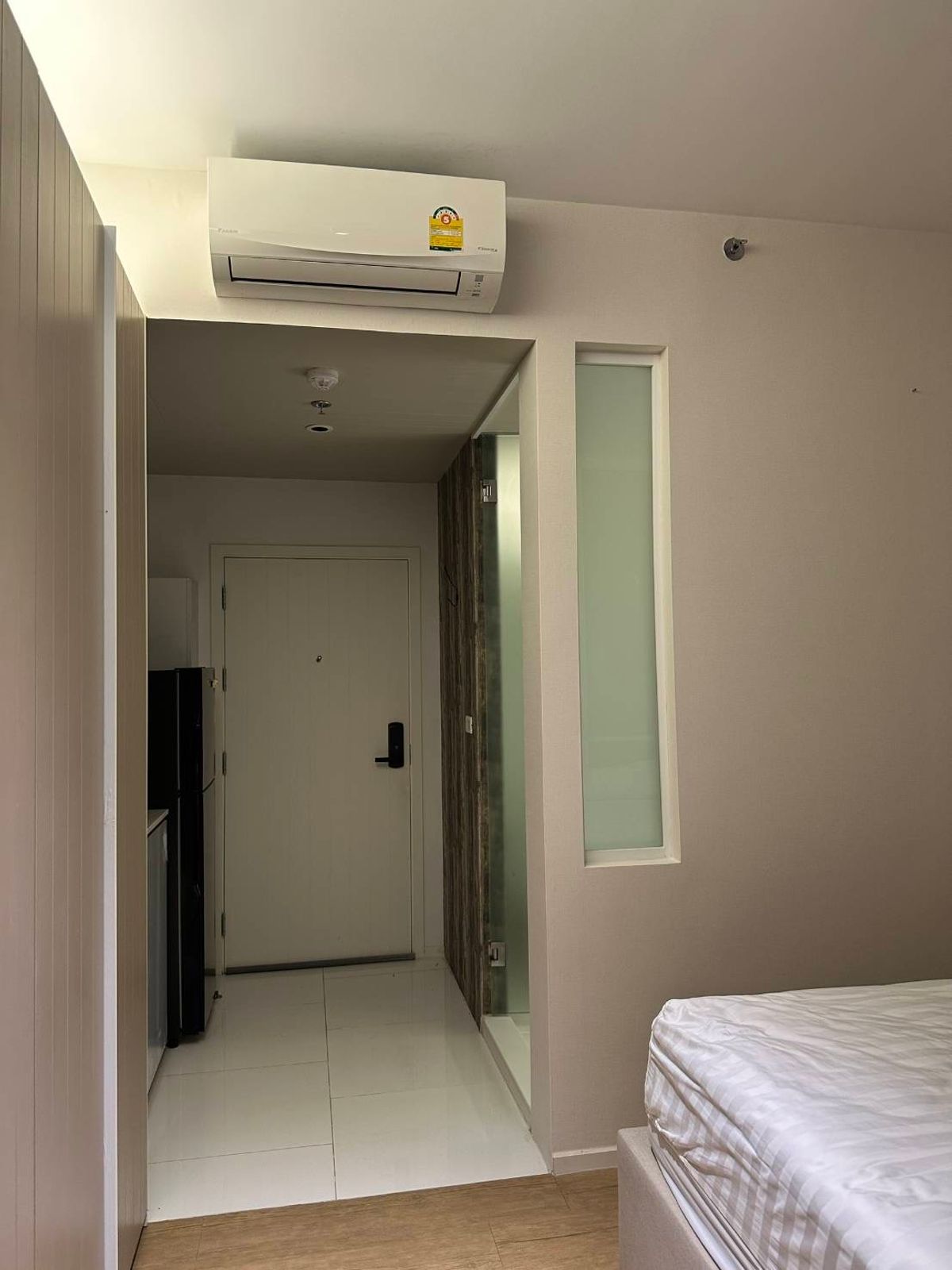 ให้เช่าคอนโดสยาม จุฬา สามย่าน : ห้องพร้อมอยู่ เตียงคู่ เดินไปเรียนจุฬาสบายๆ Triple Y Residence ติดห้างสามย่านมิตรทาวน์ MRTสามย่าน เครื่องใช้ไฟฟ้าครบ