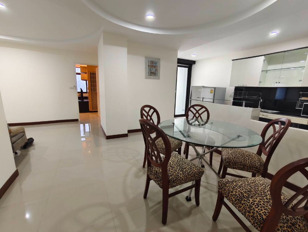 For RentCondoPinklao, Charansanitwong : OMG2659  < Available 14-Feb-25 > River View 1 Bedroom unit - High Floor @ [ Rattanakosin Island Condo ]