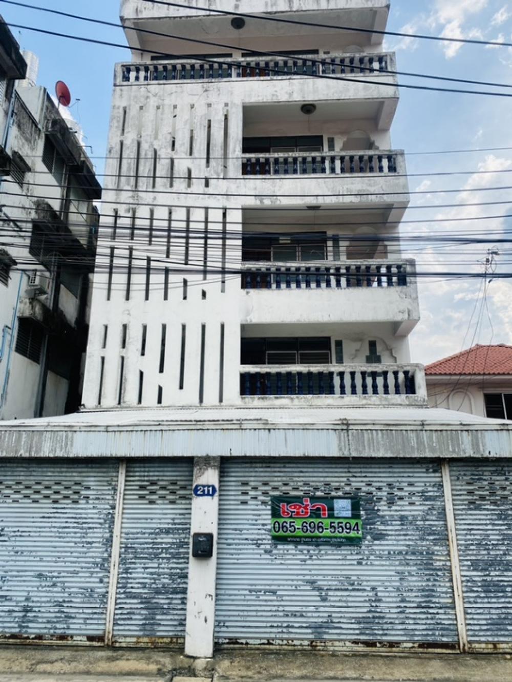 ให้เช่าโฮมออฟฟิศบางนา แบริ่ง ลาซาล : For Rent เข่า ตึกอาคาร 5 ชั้น เหมาะเป็นโฮมออฟฟิศ ใกล้ทางขึ้น-ลงทางด่วน ลาซาล23 จอดรถ 3 คัน