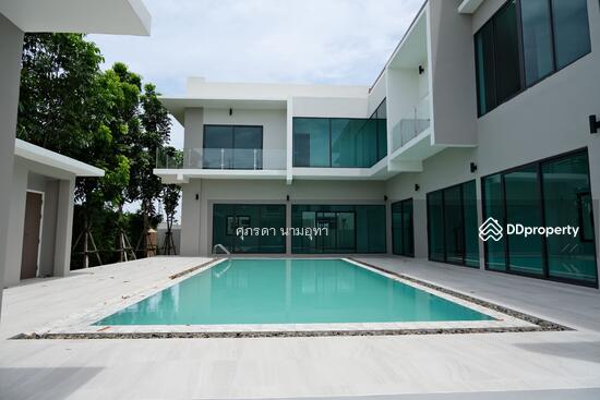 ขายบ้านมีนบุรี-ร่มเกล้า : ขายบ้านเดี่ยว เนเชอรัลวิลล์ Natural Ville ร่มเกล้า 11 บ้านหรู 203 ตรว.พร้อมสระว่ายน้ำขนาดใหญ่