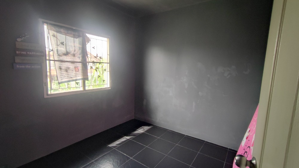 For SaleTownhomePathum Thani,Rangsit, Thammasat : Baan Pruksa 57 Lam Luk Ka-Khlong 3, Pathum Thani, convenient travel, can enter and exit in many ways.