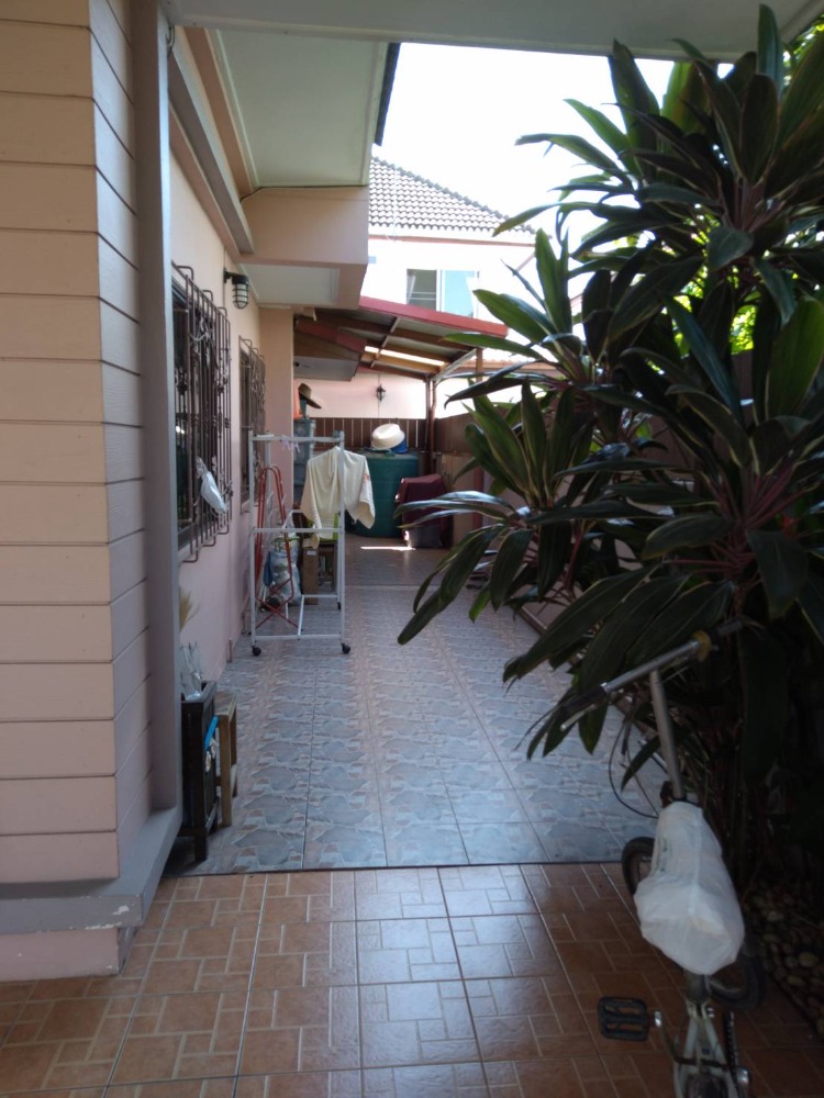 For SaleHouseNawamin, Ramindra : Single house for sale, Sammakorn Nimitmai, corner house, near Sarasas Witaed School.