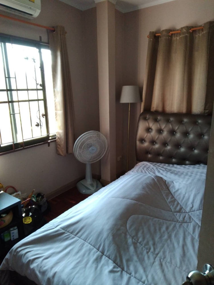 For SaleHouseNawamin, Ramindra : Single house for sale, Sammakorn Nimitmai, corner house, near Sarasas Witaed School.