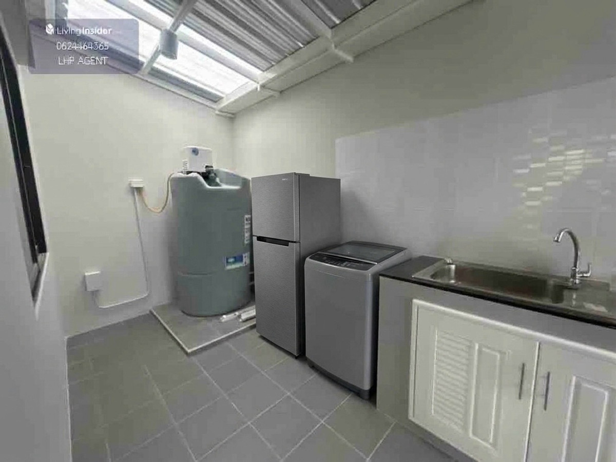 For RentTownhomeNawamin, Ramindra : Project for rent: Sena Village, Ramintra Km. 9, has 4 air conditioners, complete furniture and electrical appliances.