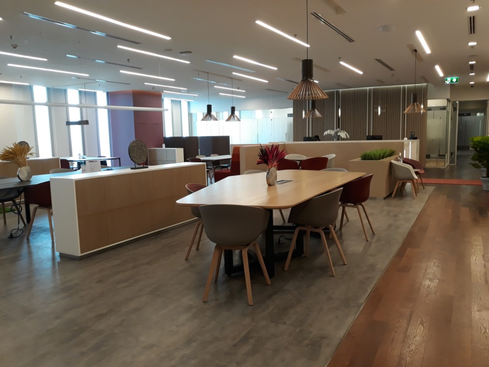 For RentOfficeBangna, Bearing, Lasalle : Bangkok Office For Rent Bangna Serviced Office Bhiraj Tower At Bitec Bangna Office Building Fully-Furnished 2 Workstations closed to BTS Bangna, Udomsuk, Bangna Trat Road, Sukhumvit Road, Bearing, Bangna