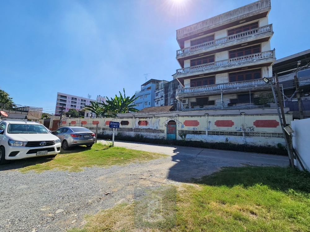 ขายที่ดินนวมินทร์ รามอินทรา : ที่ดินเปล่า 194 ตรว. ซอยรามอินทรา 57/1 ห่าง BTS วัชรพล เพียง 50 เมตร