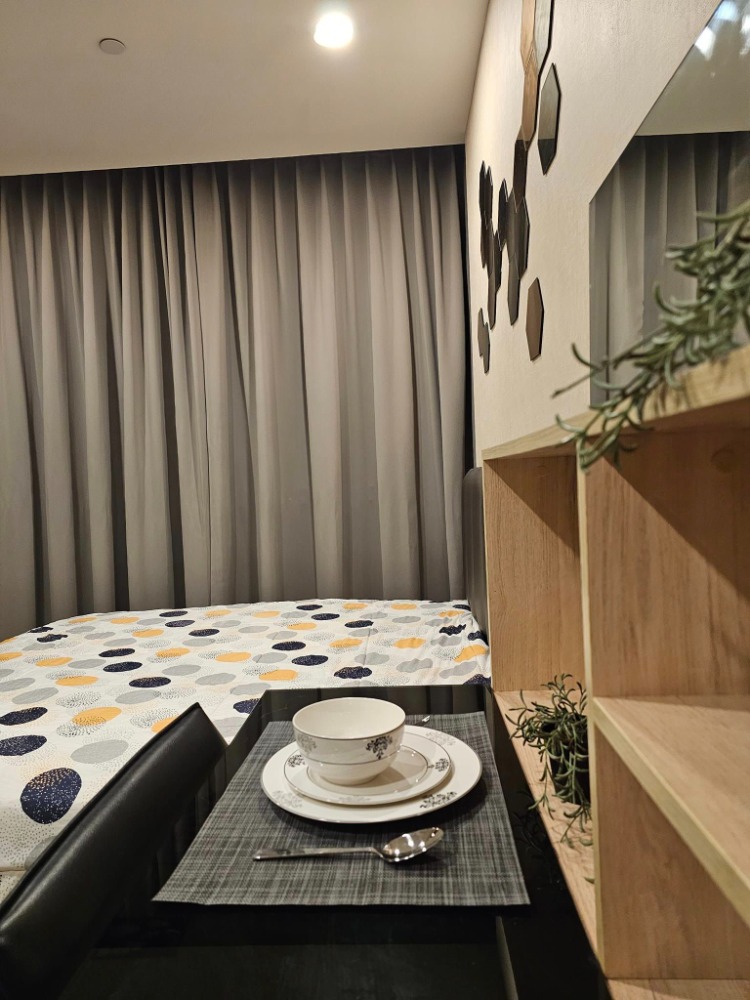 For RentCondoSiam Paragon ,Chulalongkorn,Samyan : Ashton Chula - Silom【𝐑𝐄𝐍𝐓】🔥 Modern style Stu room Complete appliances Complete central Near the Sam Yan mall in the heart of the city.🔥 Contact Line ID: @hacondo