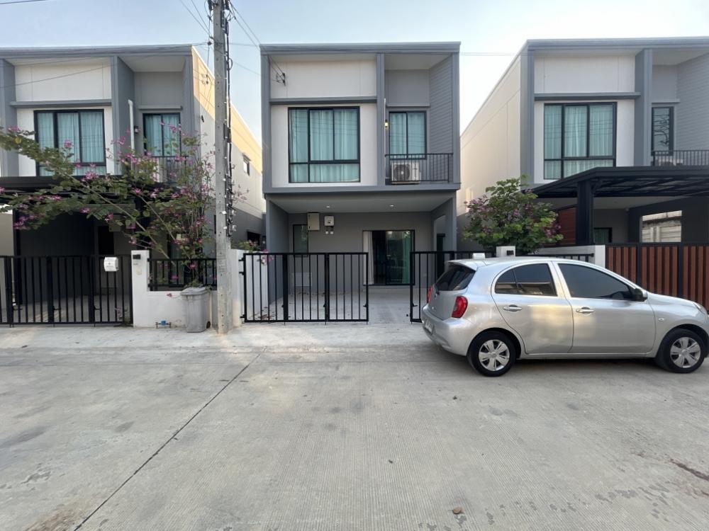 For RentTownhomeNawamin, Ramindra : Project for rent: Sena Village, Ramintra Km. 9, has 4 air conditioners, complete furniture and electrical appliances.