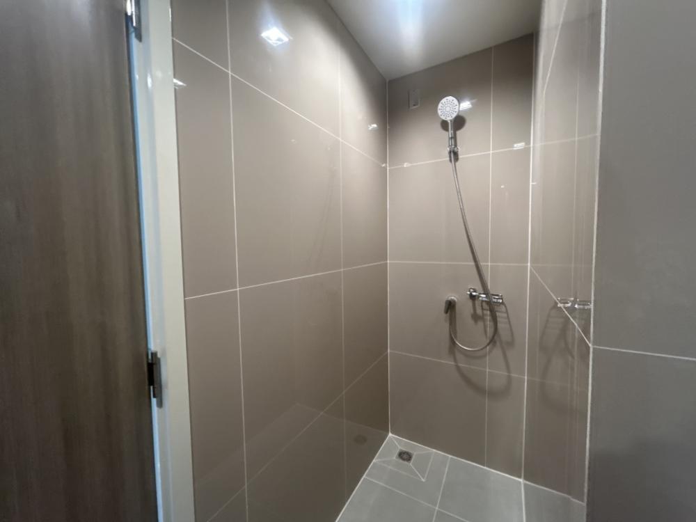 For RentTownhomeNawamin, Ramindra : Project for rent: Sena Village, Ramintra Km. 9, has 4 air conditioners, complete furniture and electrical appliances.