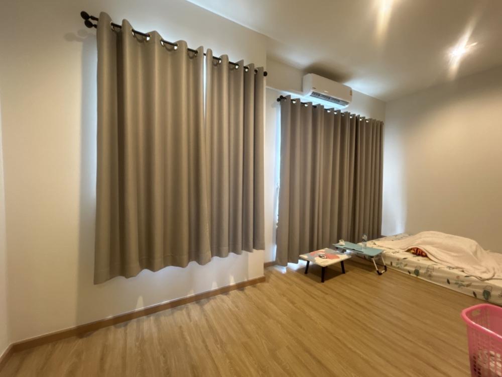 For RentTownhomeNawamin, Ramindra : Project for rent: Sena Village, Ramintra Km. 9, has 4 air conditioners, complete furniture and electrical appliances.