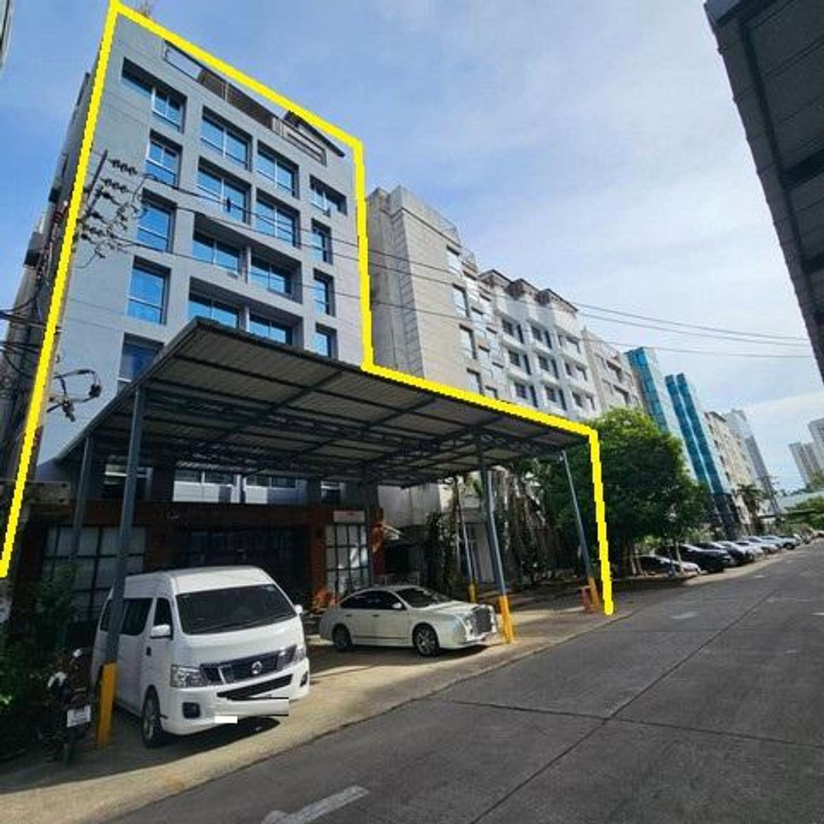 For SaleHome OfficePattanakan, Srinakarin : 4-storey home office for sale in On Nut, Srinakarin, Lat Krabang, Phatthanakan area, near Suan Luang intersection. Near BTS Sri Nut, Seacon, Iamsombat Market.