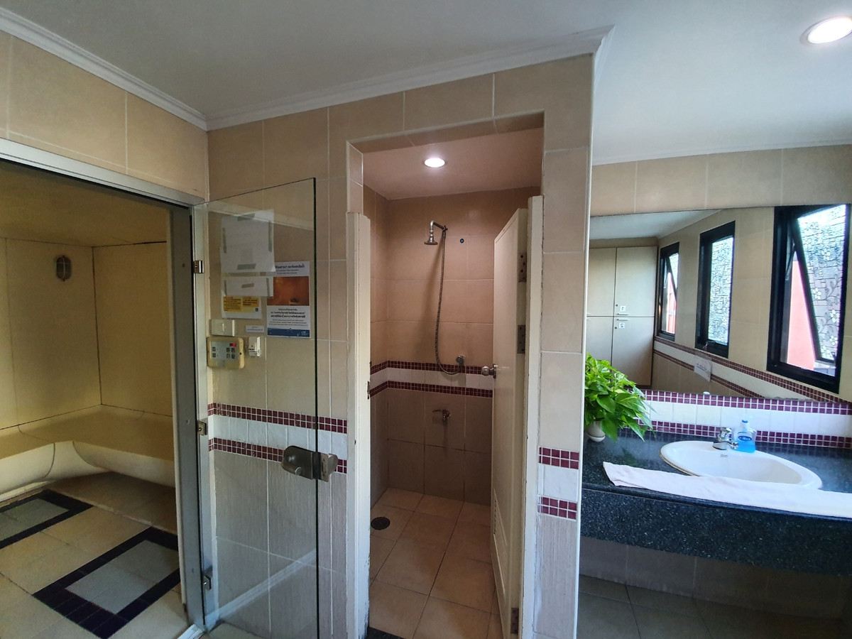 ให้เช่าคอนโดปิ่นเกล้า จรัญสนิทวงศ์ : สถานะตามภาพปก รีโรเวทใหม่**ห้องว่างนะครับผม ห้องหายาก เก๋าทำเล ทิศเหนือ** ให้เช่า ลุมพินี เพลส ปิ่นเกล้า 1 ห้องนอน ชั้นบนสุด 45 ตรม. ห้องสวยแต่งพร้อมอยู่ **SN203.4