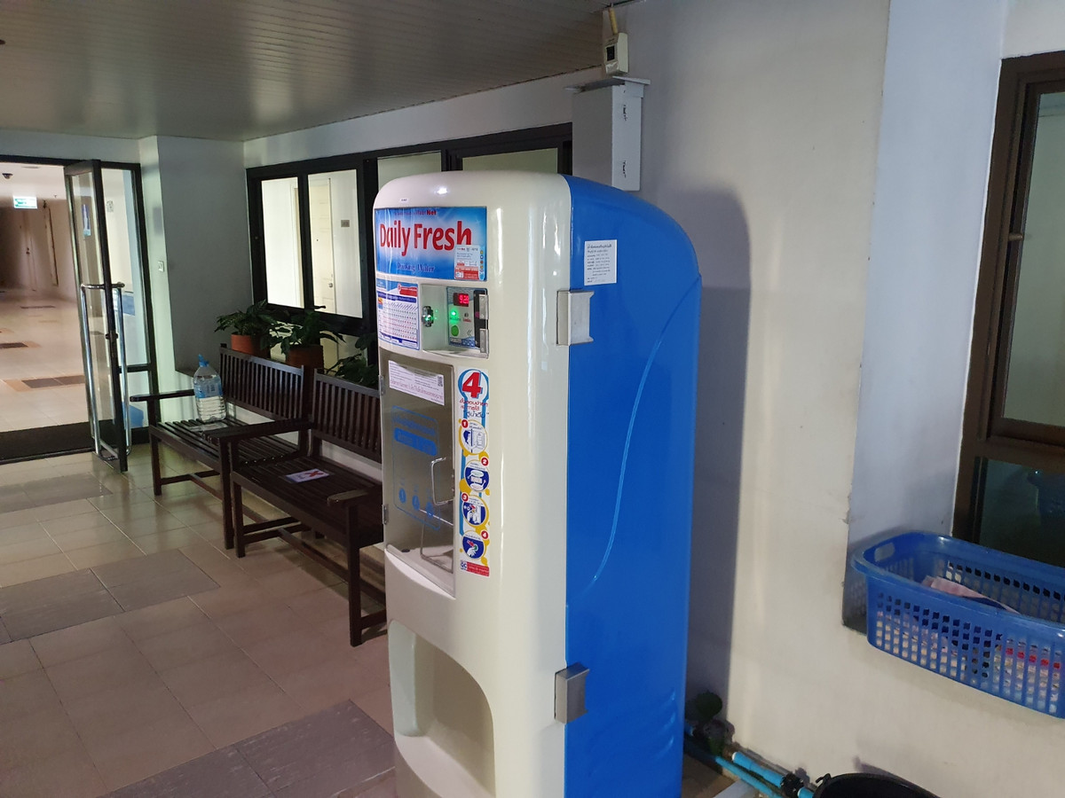 ให้เช่าคอนโดปิ่นเกล้า จรัญสนิทวงศ์ : สถานะตามภาพปก รีโรเวทใหม่**ห้องว่างนะครับผม ห้องหายาก เก๋าทำเล ทิศเหนือ** ให้เช่า ลุมพินี เพลส ปิ่นเกล้า 1 ห้องนอน ชั้นบนสุด 45 ตรม. ห้องสวยแต่งพร้อมอยู่ **SN203.4