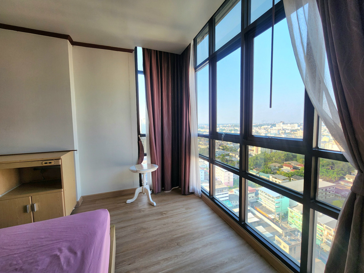 ให้เช่าคอนโดปิ่นเกล้า จรัญสนิทวงศ์ : สถานะตามภาพปก รีโรเวทใหม่**ห้องว่างนะครับผม ห้องหายาก เก๋าทำเล ทิศเหนือ** ให้เช่า ลุมพินี เพลส ปิ่นเกล้า 1 ห้องนอน ชั้นบนสุด 45 ตรม. ห้องสวยแต่งพร้อมอยู่ **SN203.4