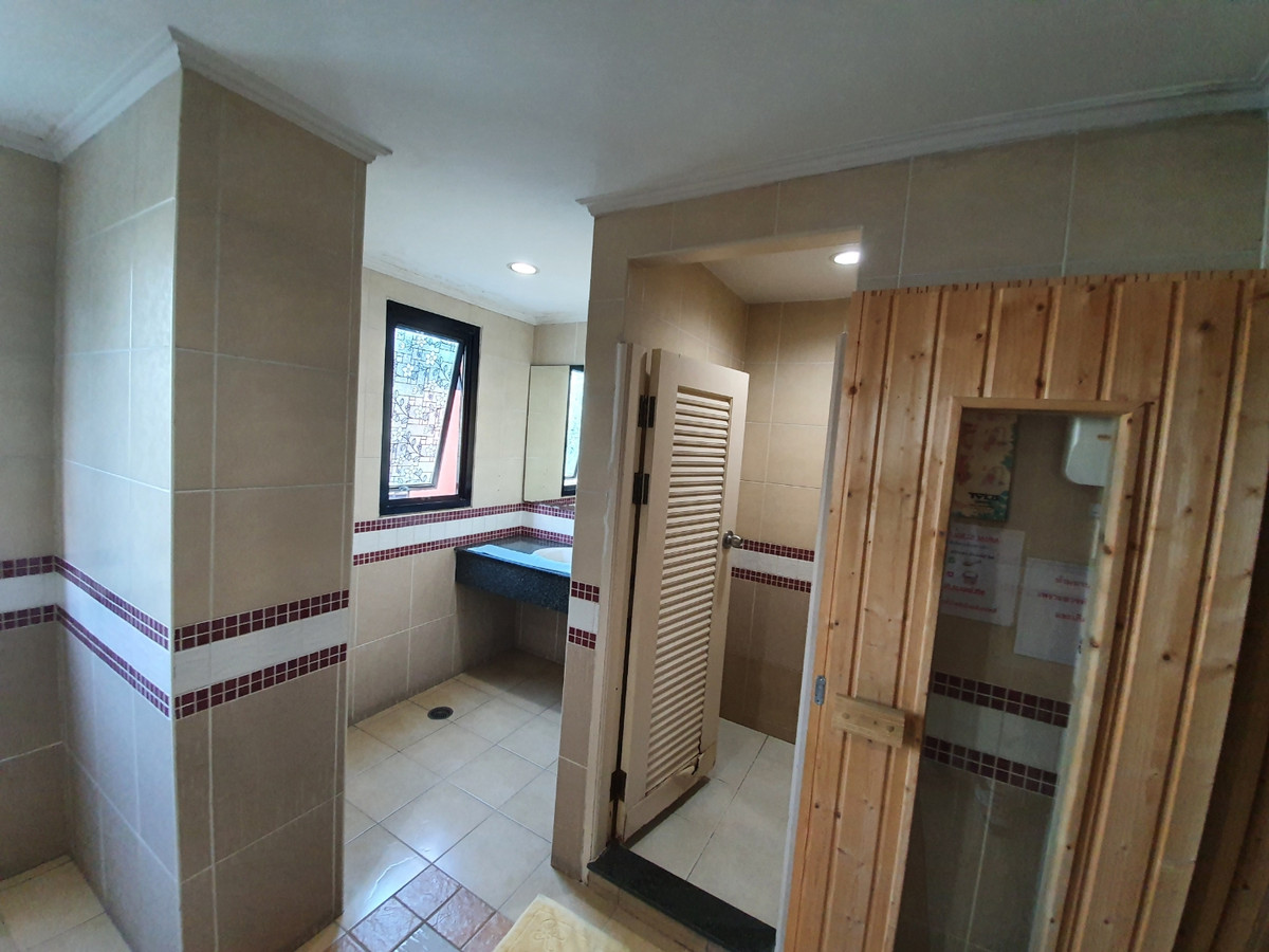 ให้เช่าคอนโดปิ่นเกล้า จรัญสนิทวงศ์ : สถานะตามภาพปก รีโรเวทใหม่**ห้องว่างนะครับผม ห้องหายาก เก๋าทำเล ทิศเหนือ** ให้เช่า ลุมพินี เพลส ปิ่นเกล้า 1 ห้องนอน ชั้นบนสุด 45 ตรม. ห้องสวยแต่งพร้อมอยู่ **SN203.4