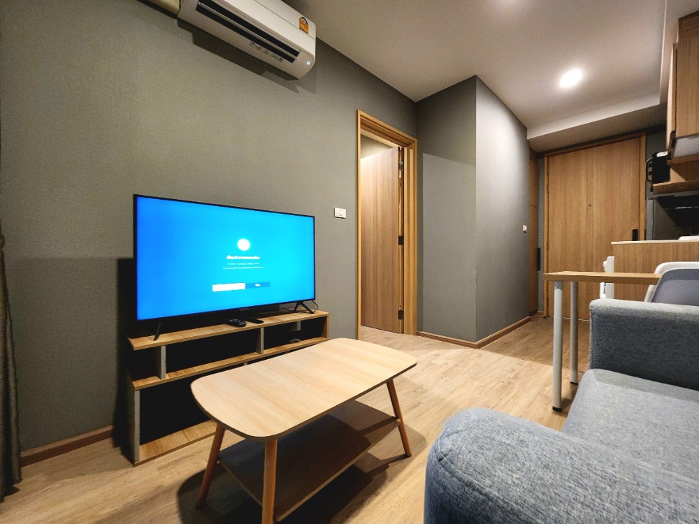 ให้เช่าคอนโดวงเวียนใหญ่ เจริญนคร : สถานะตามภาพปก**ห้องว่างครับผม มีเครื่องซักผ้า แอร์ 2 ตัว!! ห้องริมด้วย! The Most อิสรภาพ**  วิวสระน้ำ พร้อมอยู่ ใกล้ศิริราชที่สุด SN517.56