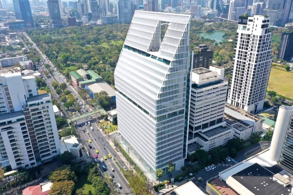 ให้เช่าสำนักงานวิทยุ ชิดลม หลังสวน : อาคารสำนักงาน 140 ไวร์เลส (140 Wireless) สำนักงานให้เช่า ย่านถนนวิทยุและถนนสารสิน ใกล้สวนลุมพินี เพียง 100 เมตร