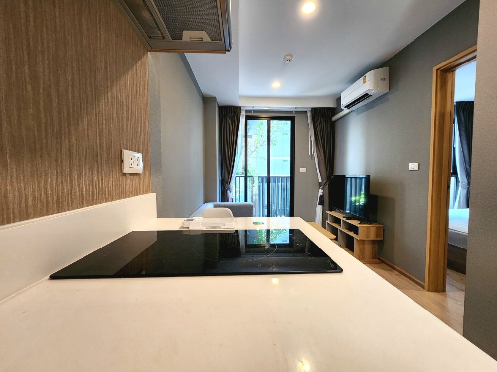 ให้เช่าคอนโดวงเวียนใหญ่ เจริญนคร : สถานะตามภาพปก**ห้องว่างครับผม มีเครื่องซักผ้า แอร์ 2 ตัว!! ห้องริมด้วย! The Most อิสรภาพ**  วิวสระน้ำ พร้อมอยู่ ใกล้ศิริราชที่สุด SN517.56