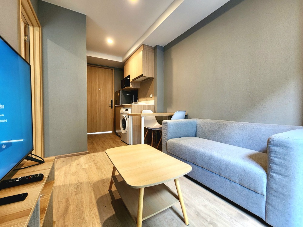 ให้เช่าคอนโดวงเวียนใหญ่ เจริญนคร : สถานะตามภาพปก**ห้องว่างครับผม มีเครื่องซักผ้า แอร์ 2 ตัว!! ห้องริมด้วย! The Most อิสรภาพ**  วิวสระน้ำ พร้อมอยู่ ใกล้ศิริราชที่สุด SN517.56